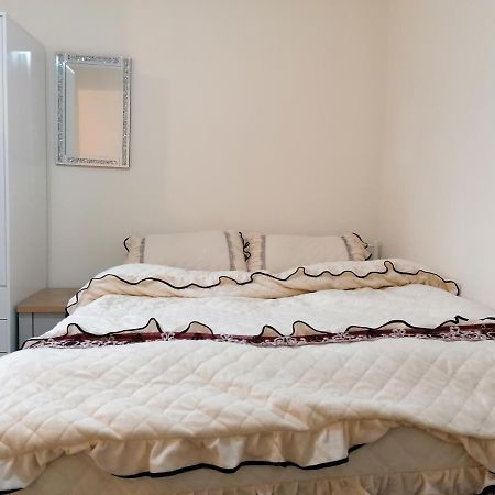 Self-Contained Studio Flat Bathrooms Kitchens Upgrade Locations To City Centre 15 Minutes Walking Distance Nottingham Universities Queen Hospitals City Hospitals Luaran gambar