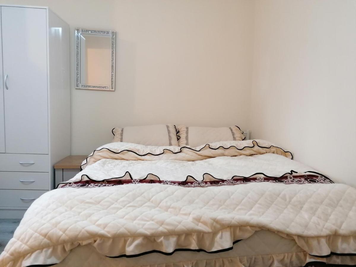 Self-Contained Studio Flat Bathrooms Kitchens Upgrade Locations To City Centre 15 Minutes Walking Distance Nottingham Universities Queen Hospitals City Hospitals Luaran gambar